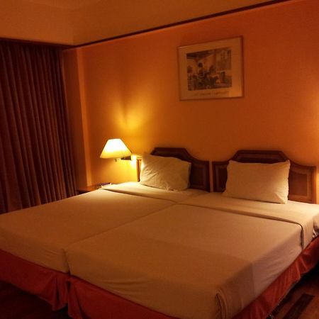Pavilion Rim Kwai Resort Kanchanaburi Eksteriør billede