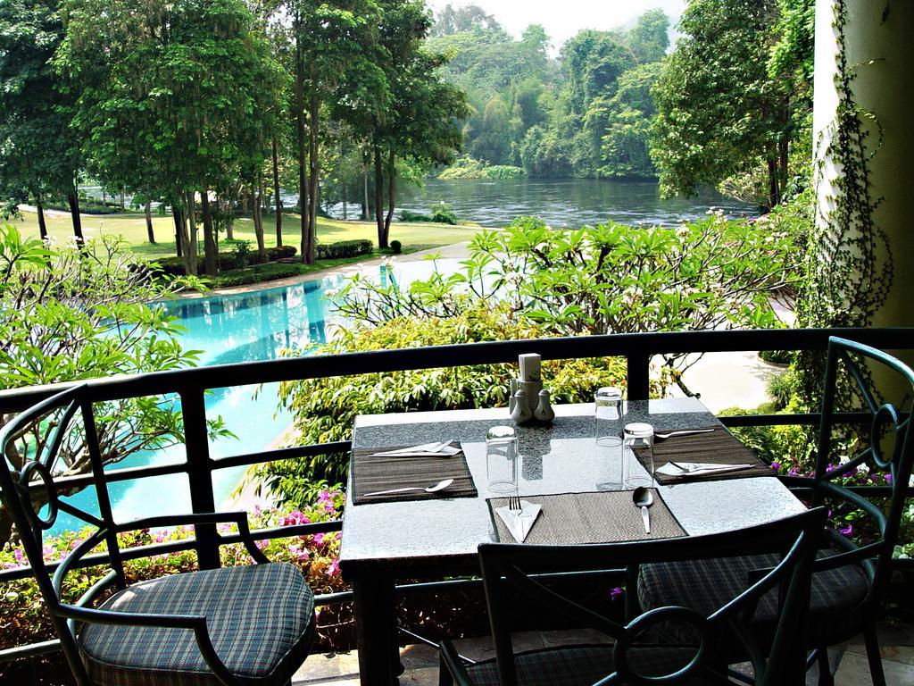 Pavilion Rim Kwai Resort Kanchanaburi Eksteriør billede