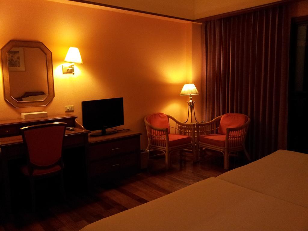 Pavilion Rim Kwai Resort Kanchanaburi Eksteriør billede