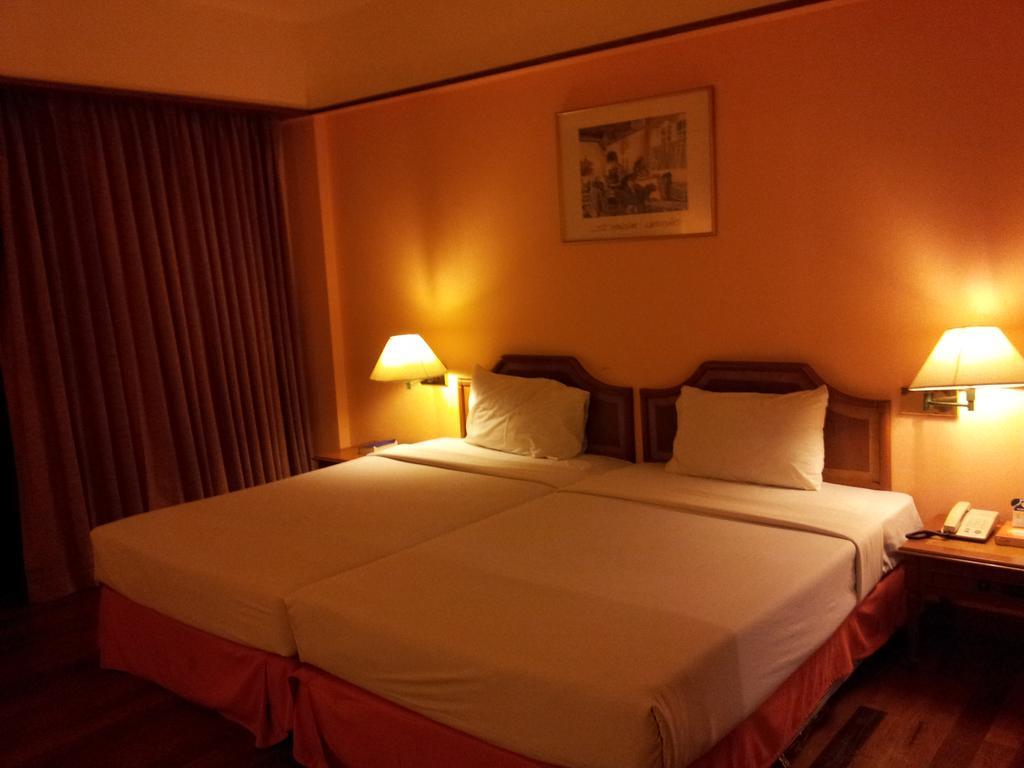 Pavilion Rim Kwai Resort Kanchanaburi Eksteriør billede